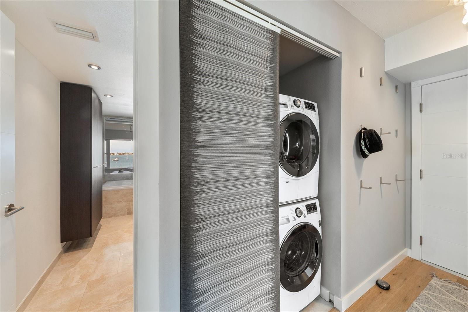 Image 9 of 37 For 555 Gulfstream Avenue 804