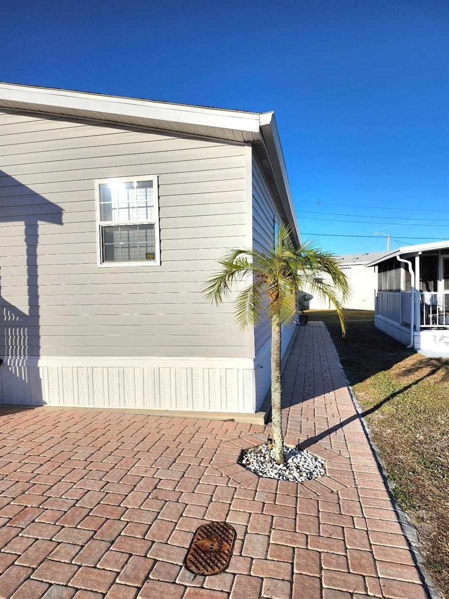 Image 9 of 57 For 1709 Minnesota Avenue