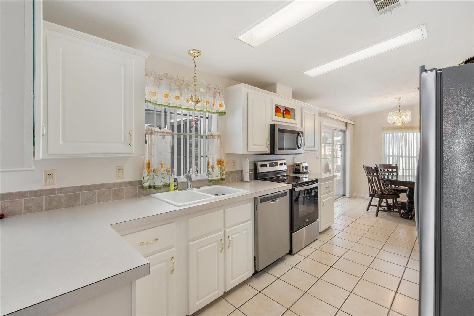 Image 10 of 31 For 3102 92nd Street Court E