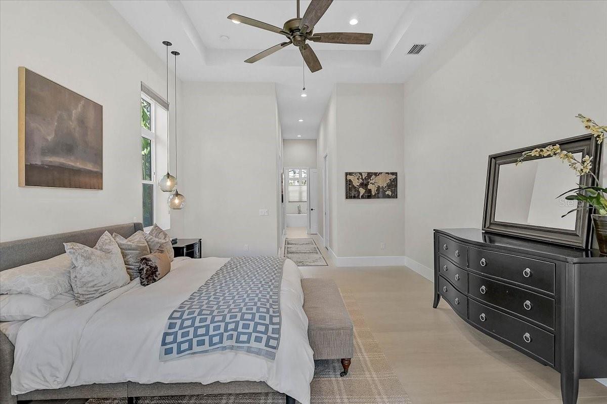 Image 18 of 53 For 960 Highland Circle