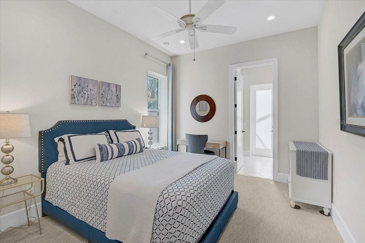 Image 23 of 53 For 960 Highland Circle