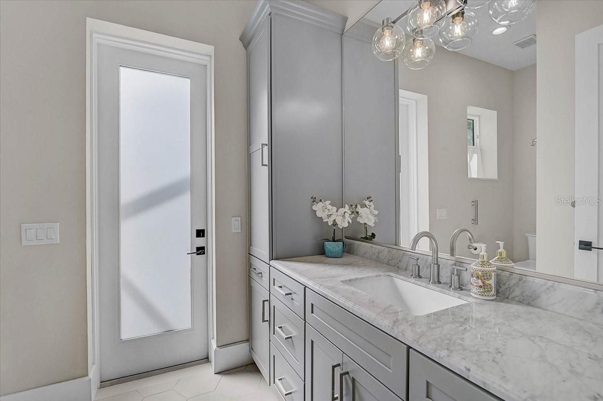 Image 25 of 53 For 960 Highland Circle