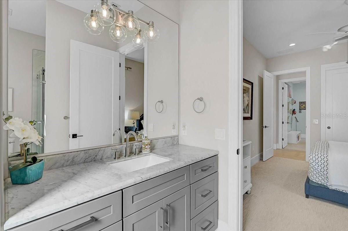 Image 27 of 53 For 960 Highland Circle