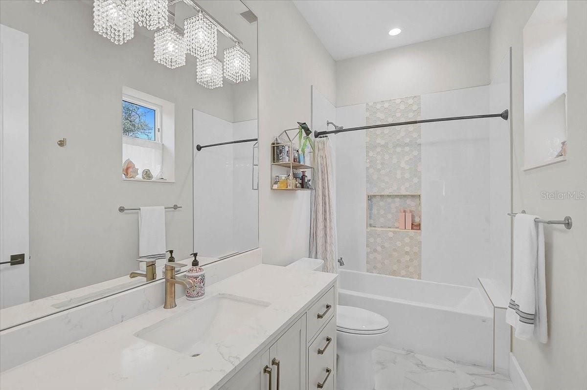 Image 30 of 53 For 960 Highland Circle