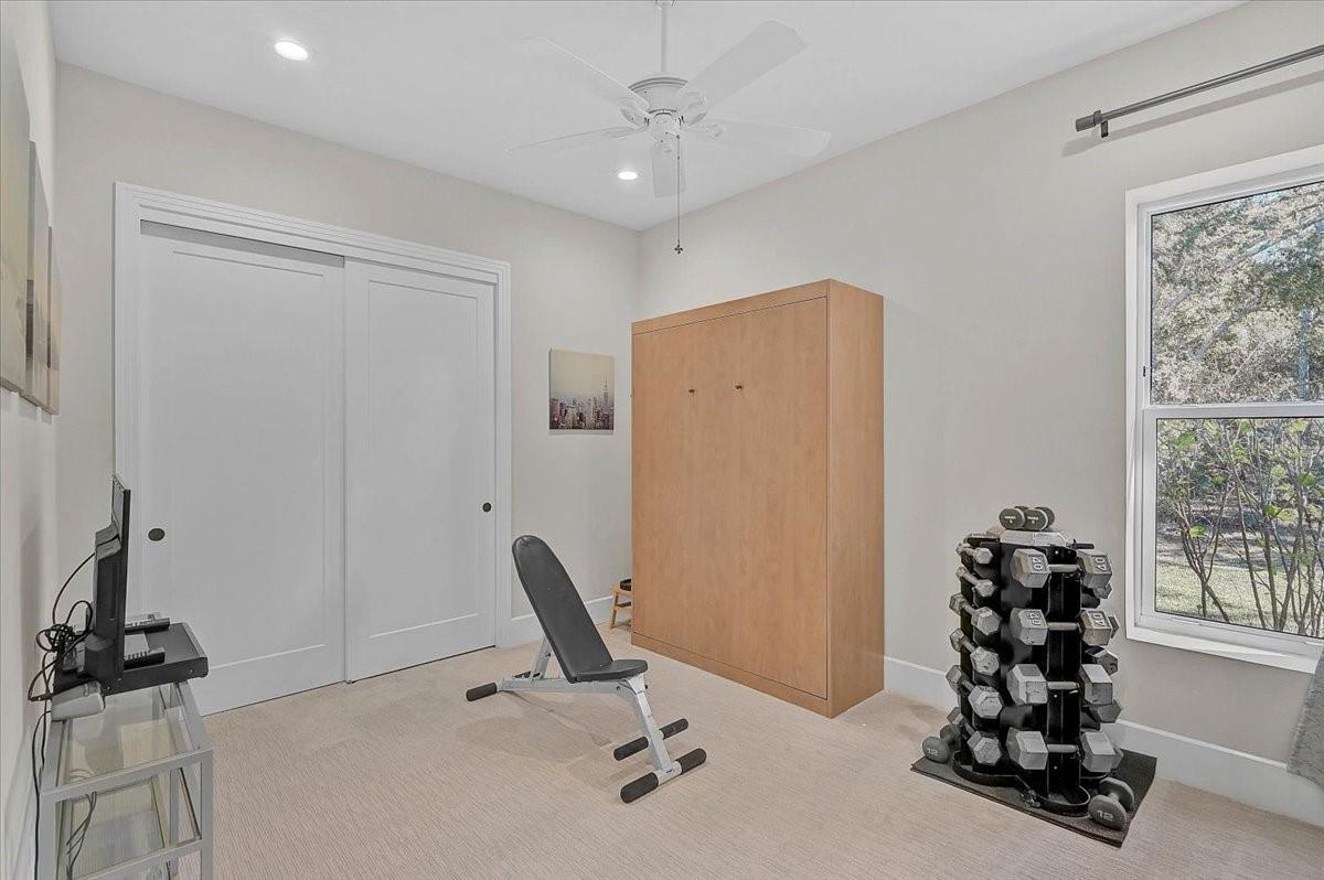 Image 31 of 53 For 960 Highland Circle