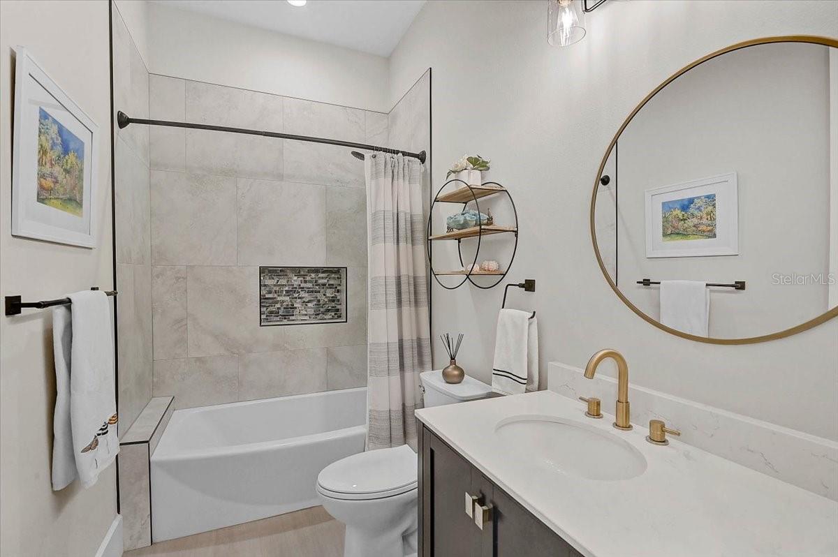 Image 32 of 53 For 960 Highland Circle