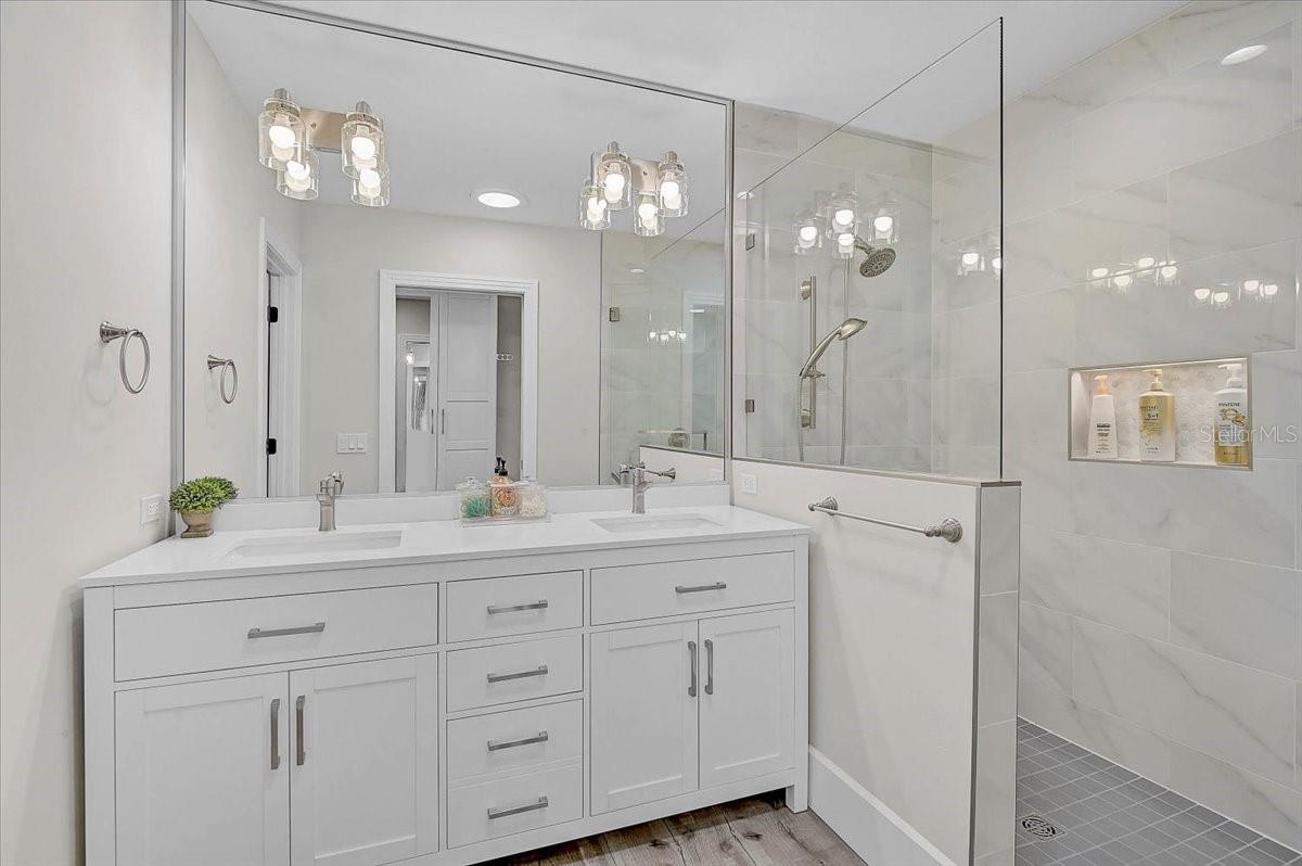 Image 35 of 53 For 960 Highland Circle