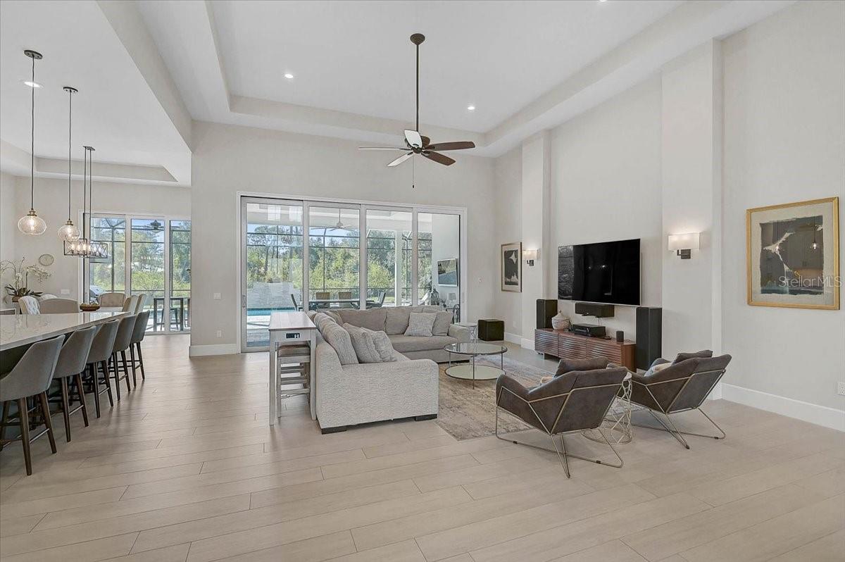 Image 5 of 53 For 960 Highland Circle