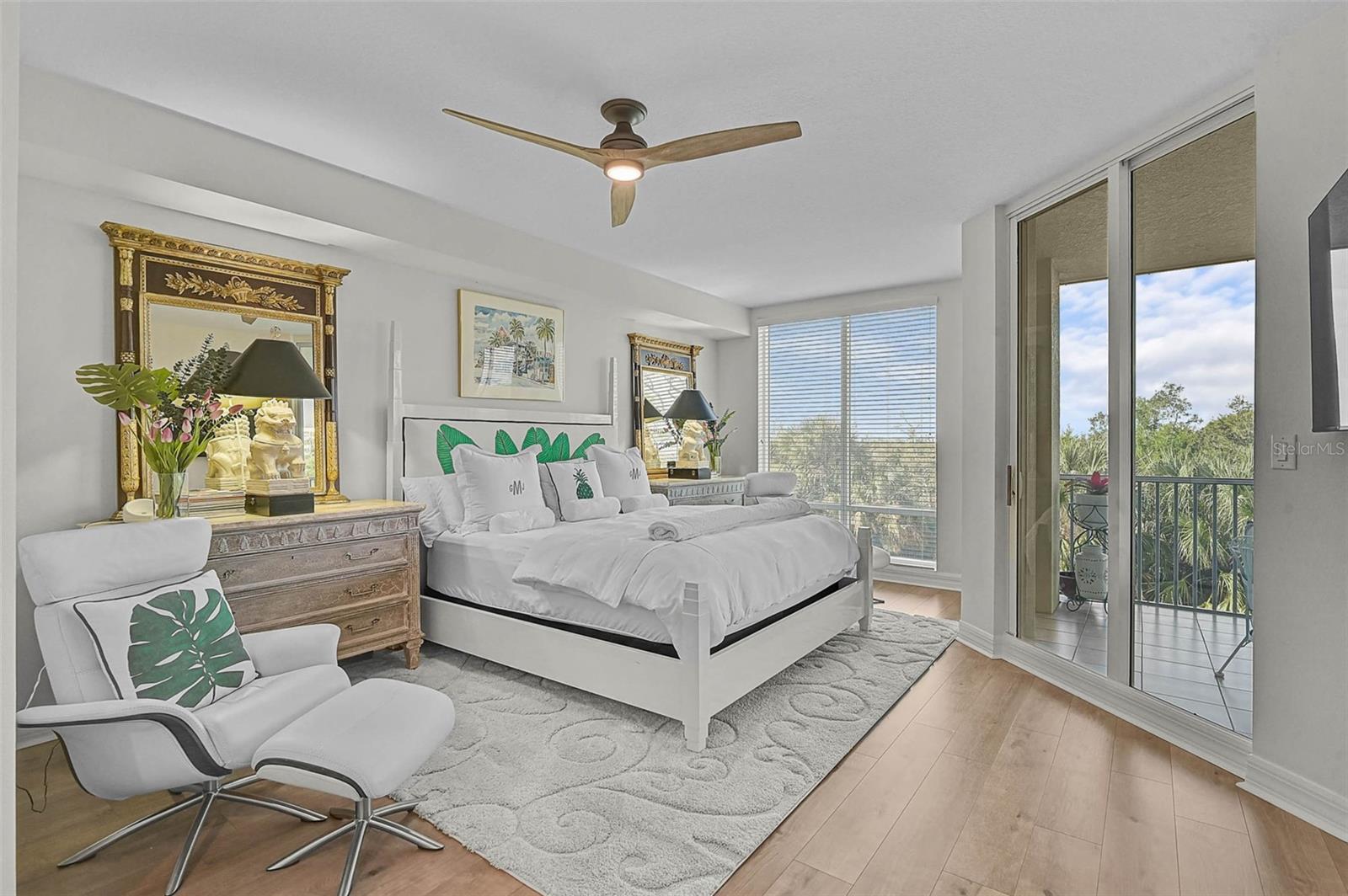 Image 21 of 62 For 385 N Point Road 304