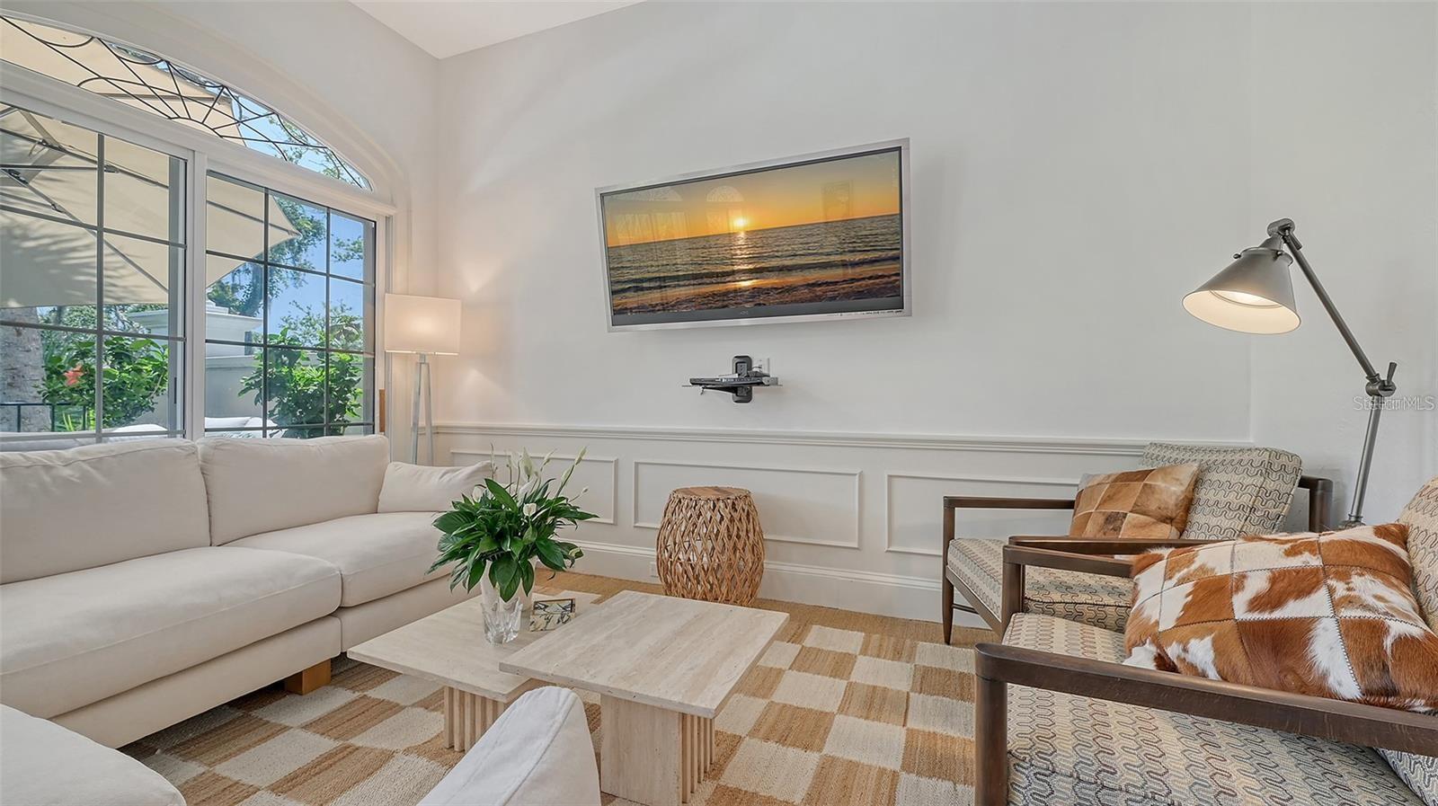 Image 10 of 69 For 33 Bishops Court Road 118