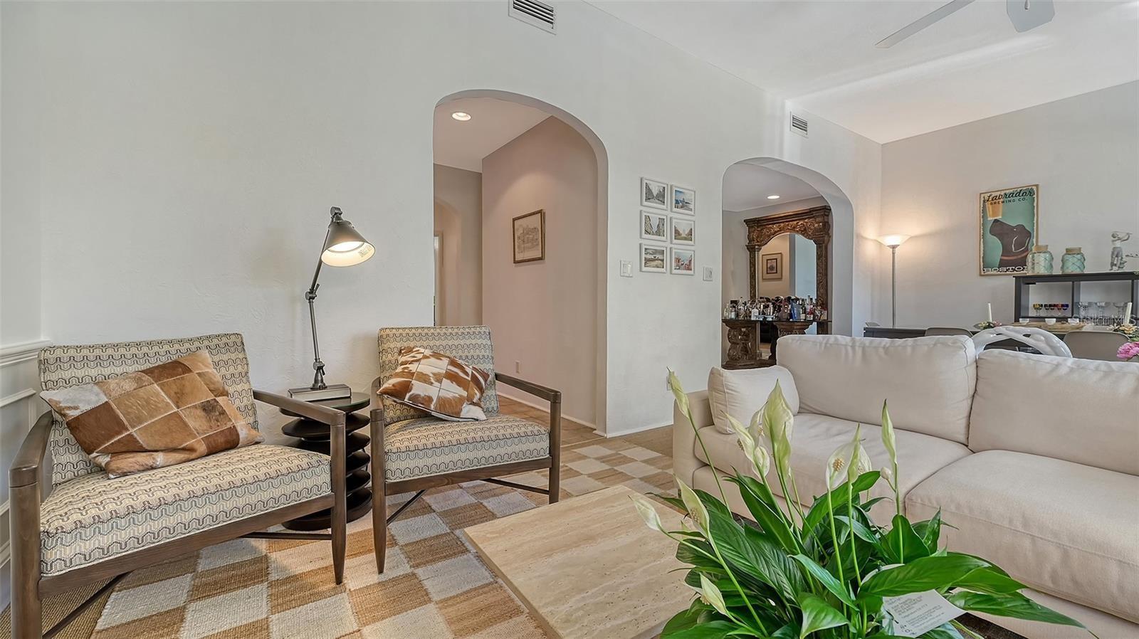 Image 12 of 69 For 33 Bishops Court Road 118