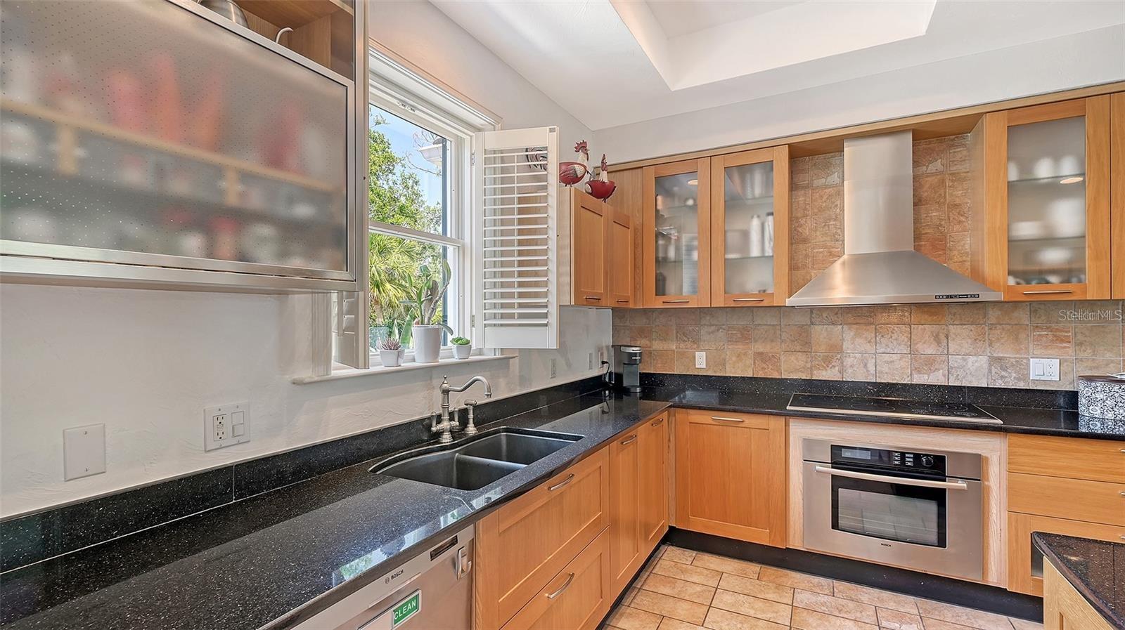 Image 21 of 69 For 33 Bishops Court Road 118