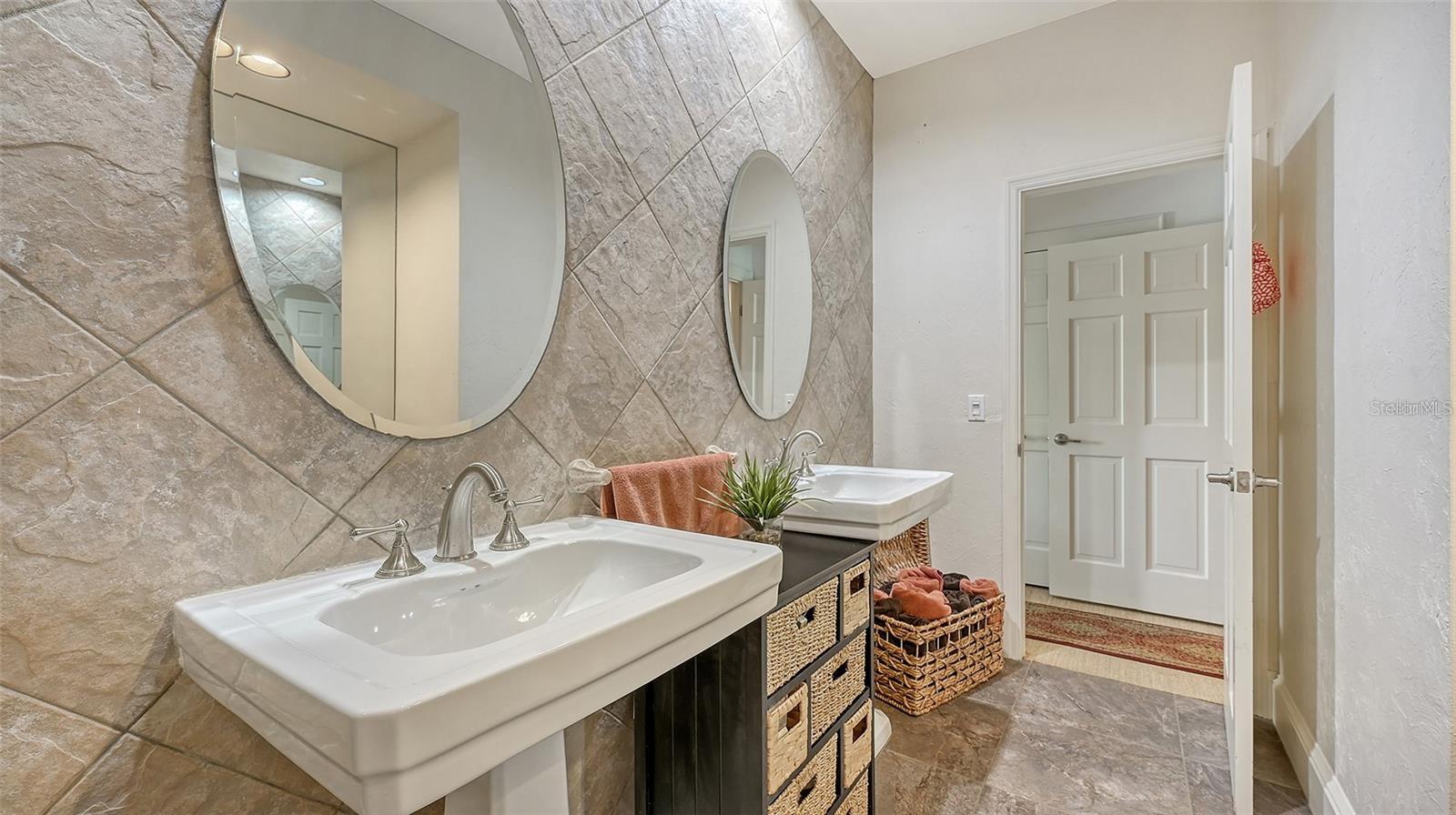 Image 30 of 69 For 33 Bishops Court Road 118