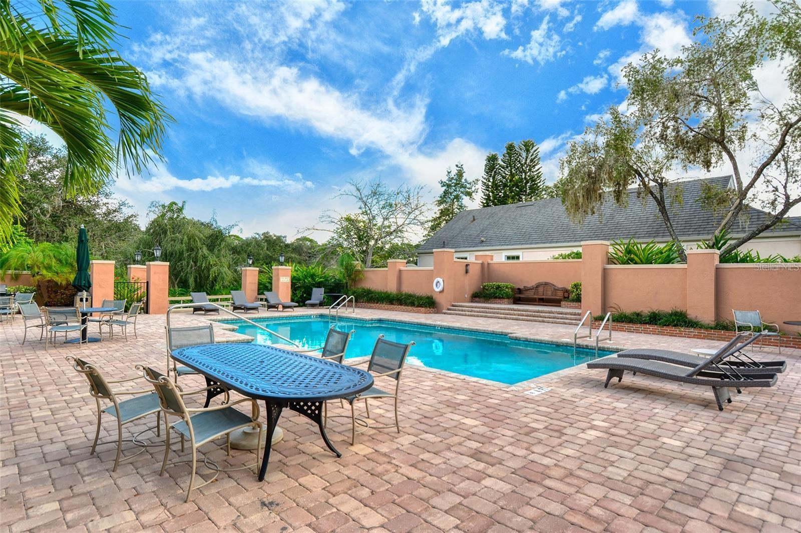 Image 44 of 69 For 33 Bishops Court Road 118