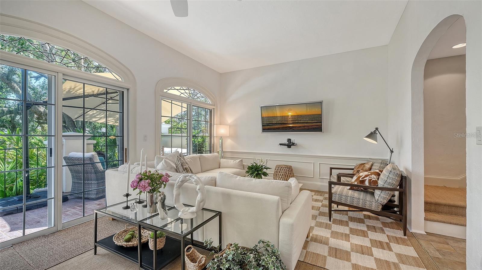 Image 9 of 69 For 33 Bishops Court Road 118