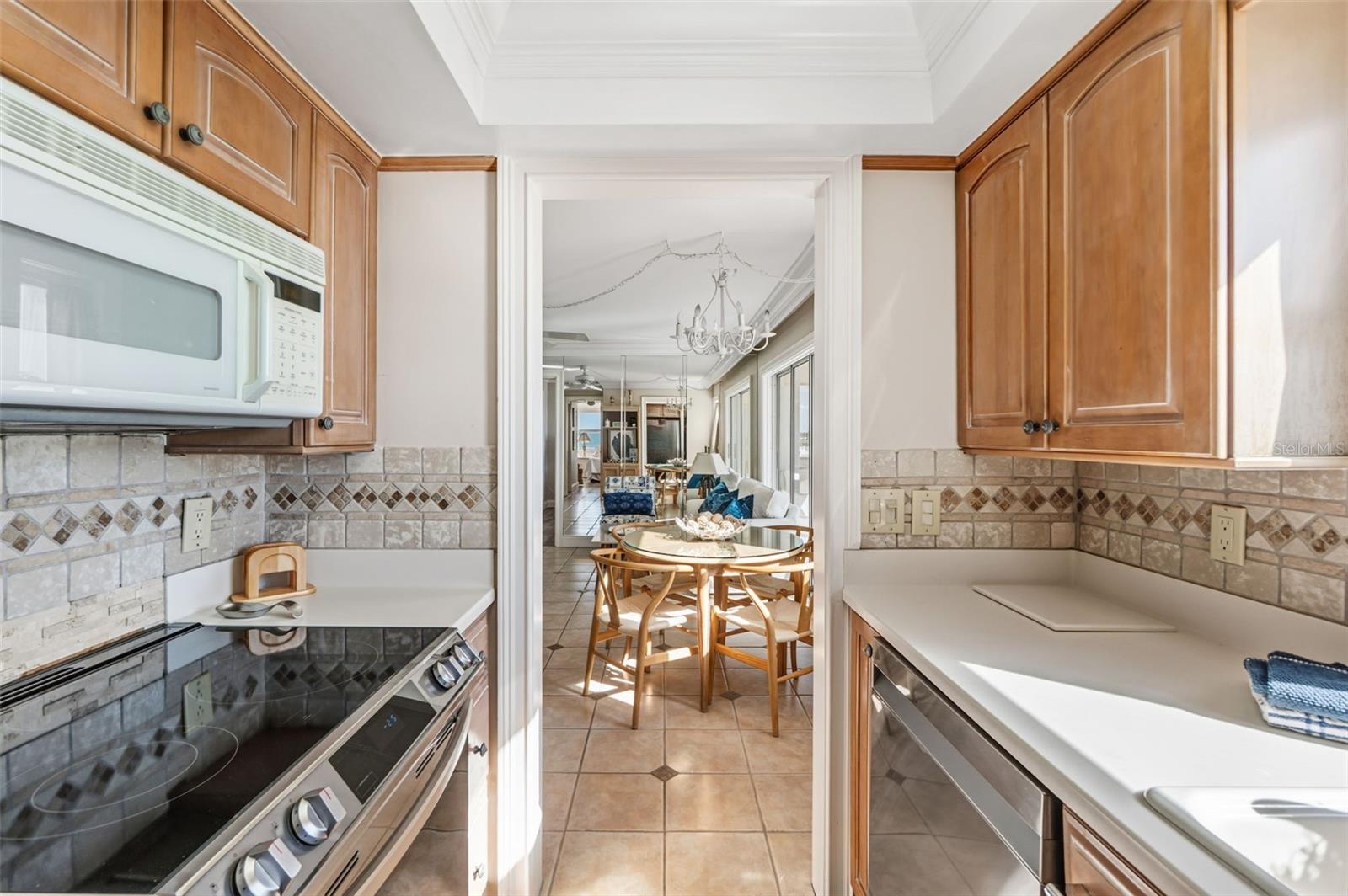 Image 16 of 35 For 1255 Tarpon Center Drive 315