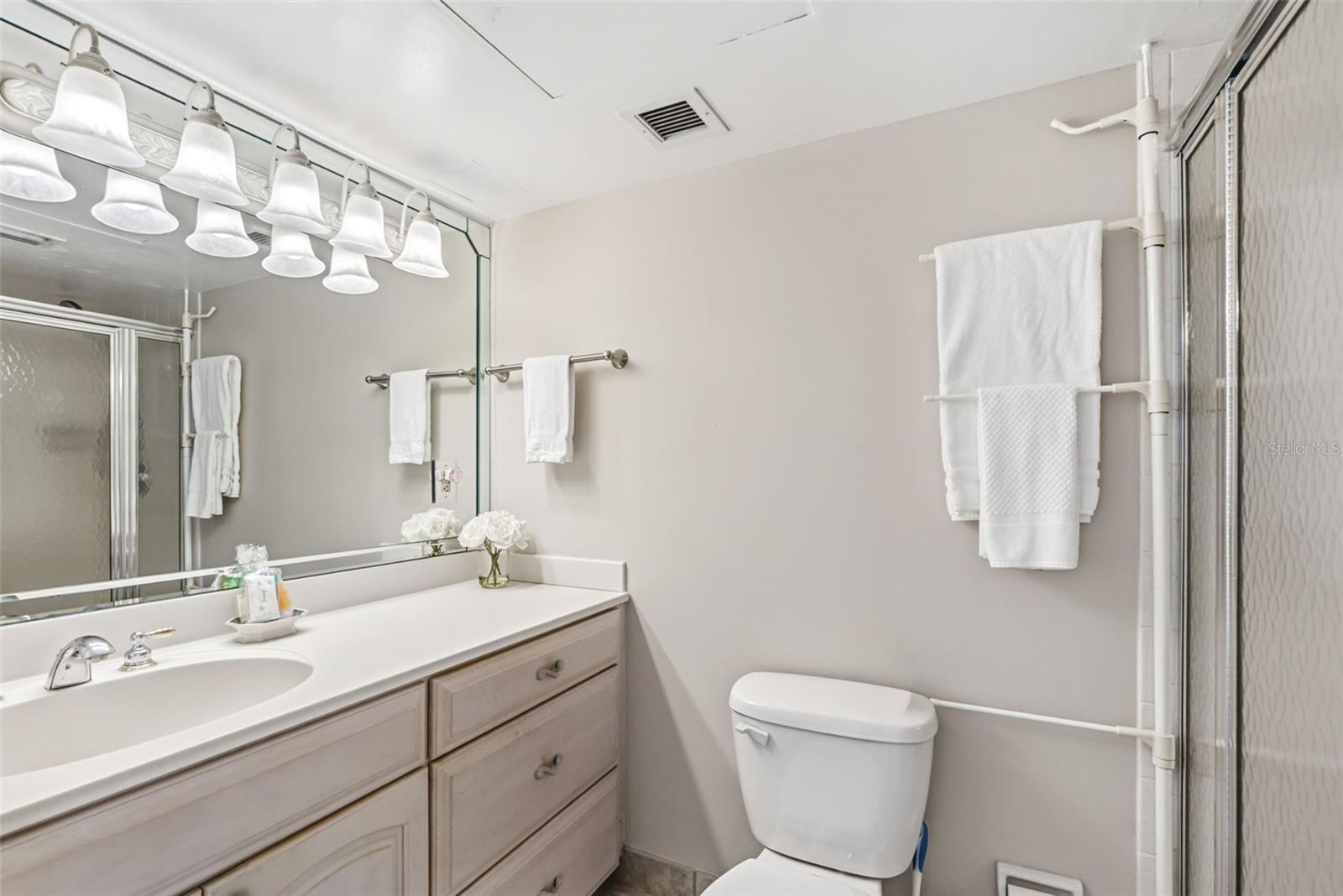 Image 20 of 35 For 1255 Tarpon Center Drive 315