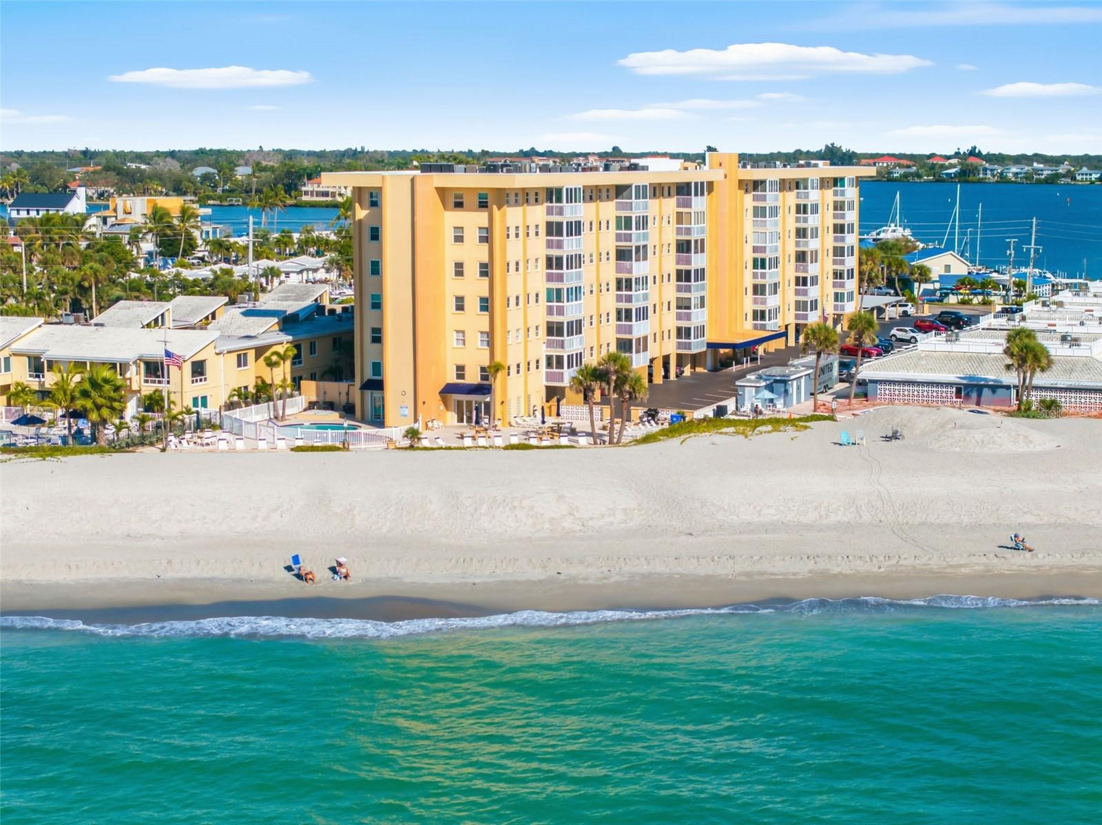 Image 3 of 35 For 1255 Tarpon Center Drive 315