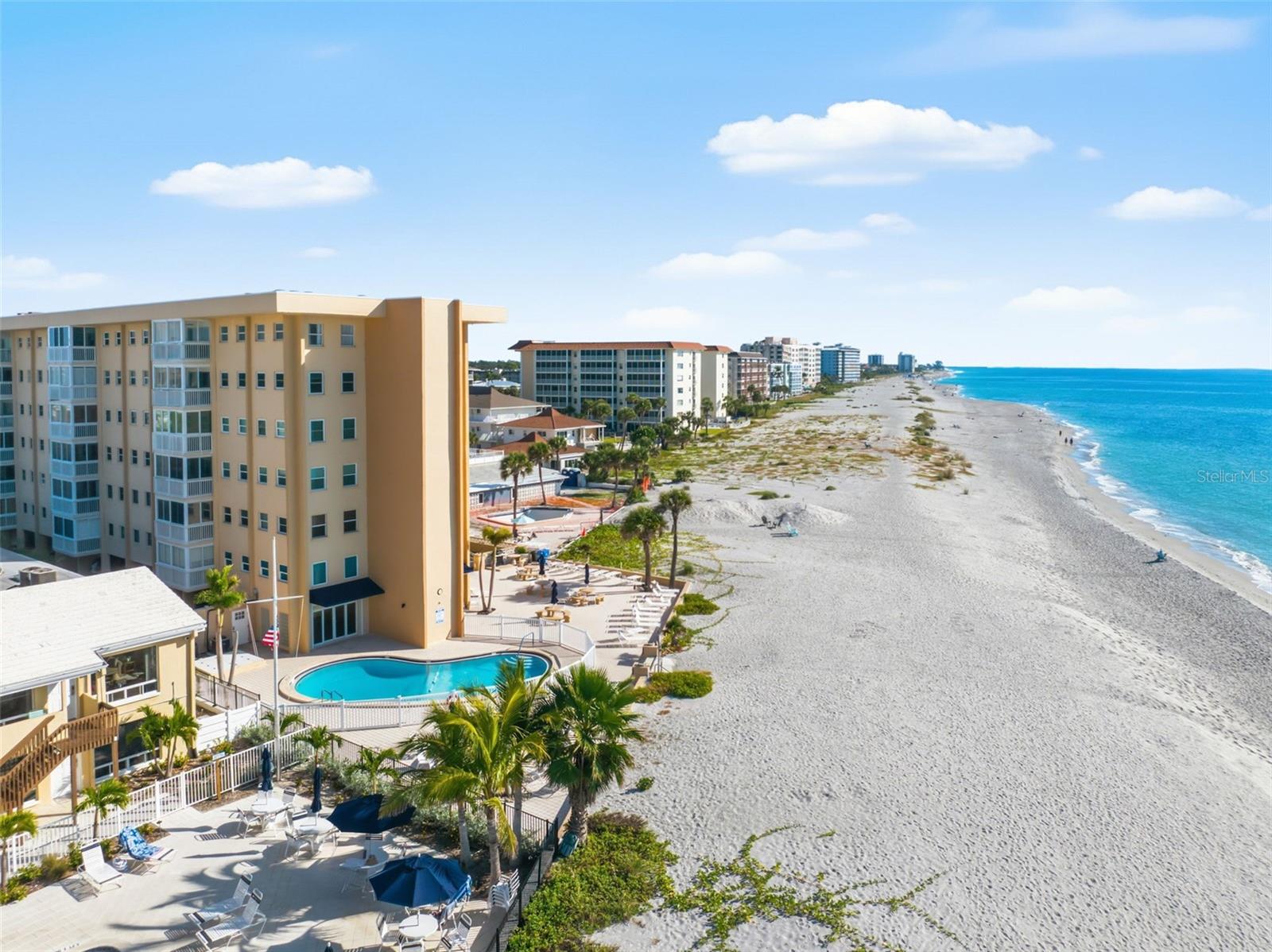 Image 33 of 35 For 1255 Tarpon Center Drive 315