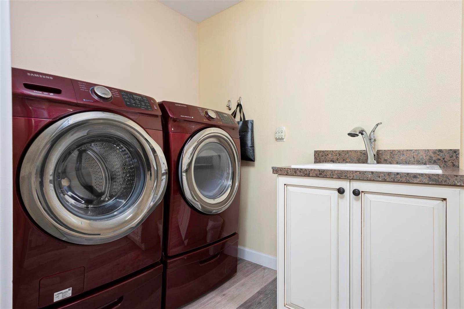 Image 28 of 48 For 6902 8th Avenue W