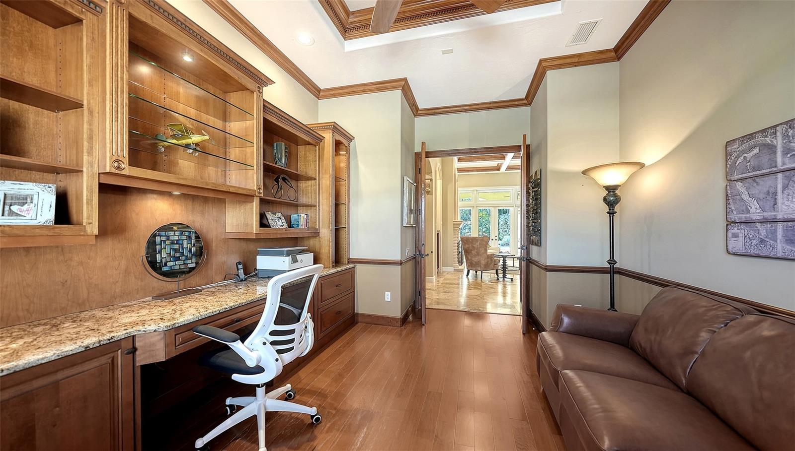 Image 32 of 68 For 8864 Enclave Court