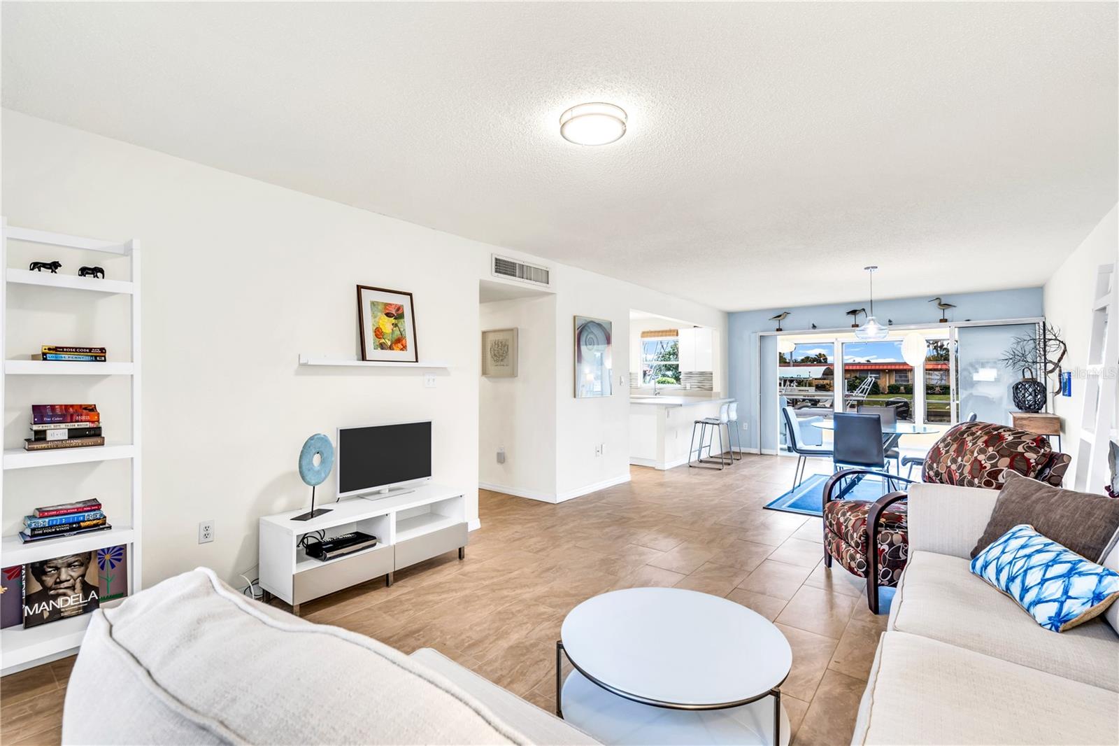 Image 12 of 41 For 3866 Catalina Drive