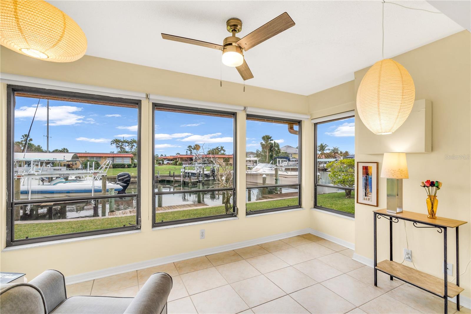 Image 16 of 41 For 3866 Catalina Drive