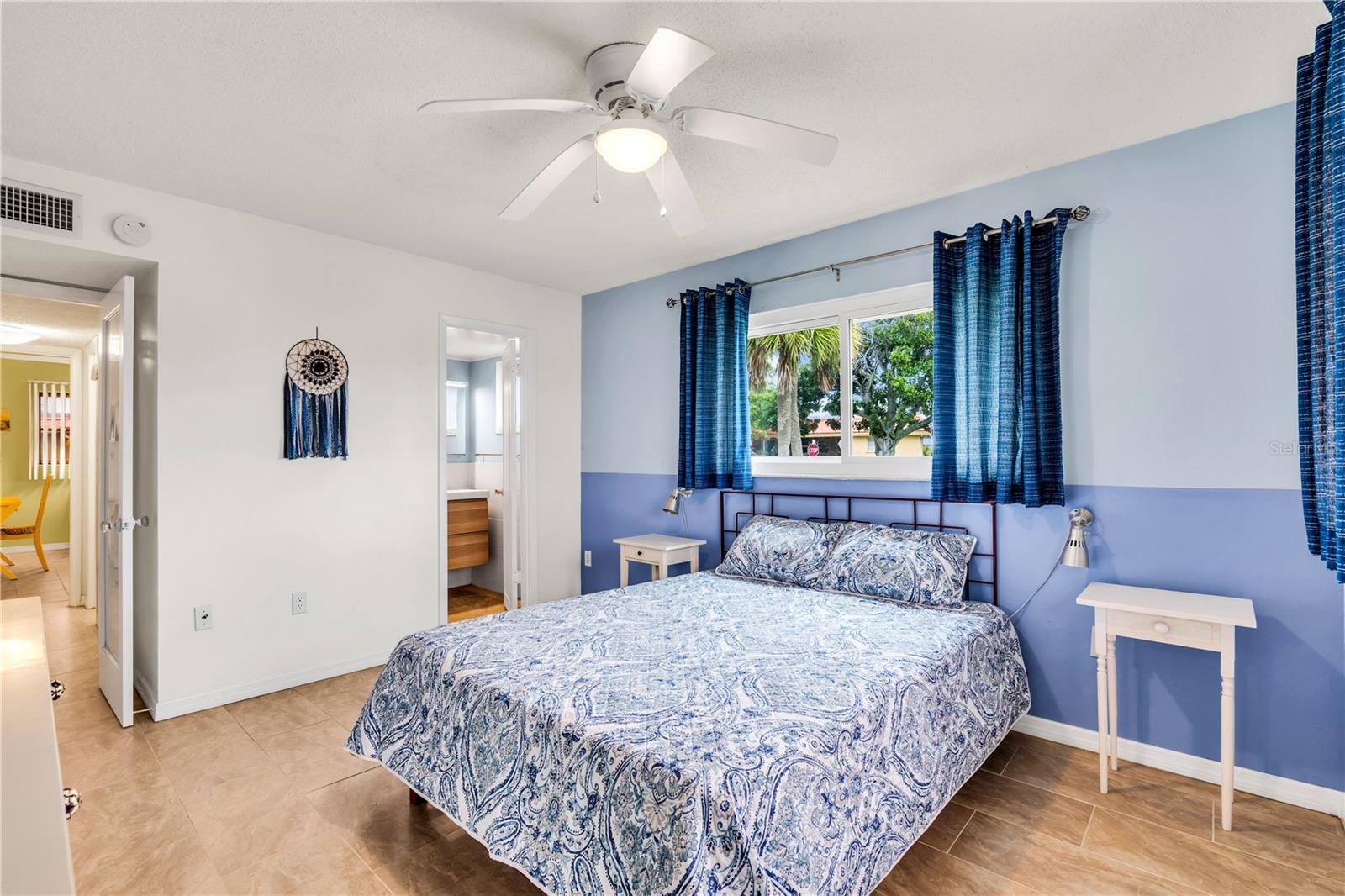 Image 24 of 41 For 3866 Catalina Drive