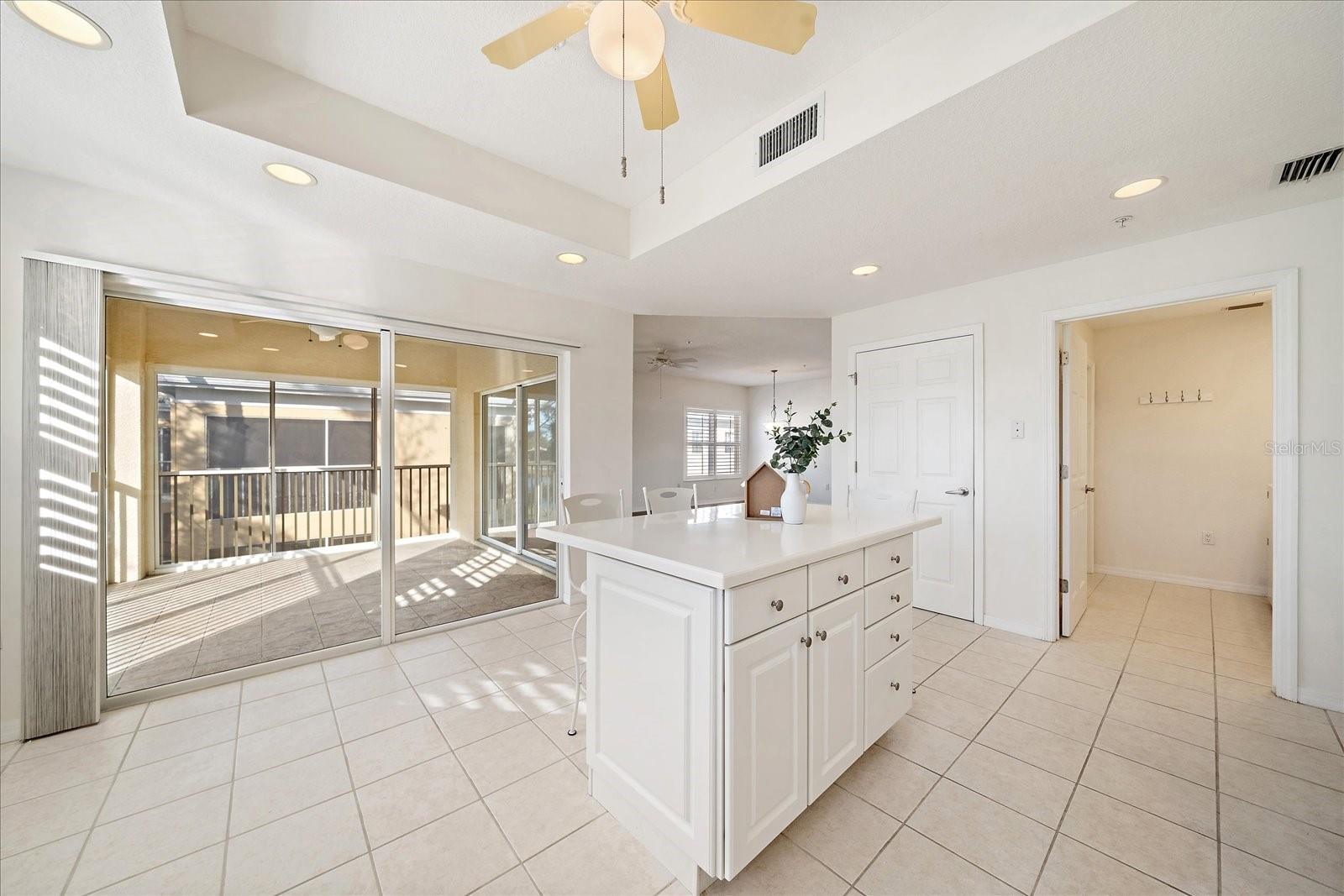 Image 11 of 50 For 6318 Grand Oak Circle 204