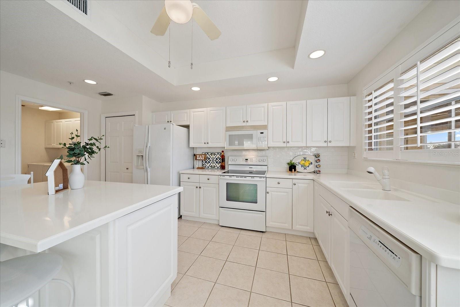 Image 13 of 50 For 6318 Grand Oak Circle 204