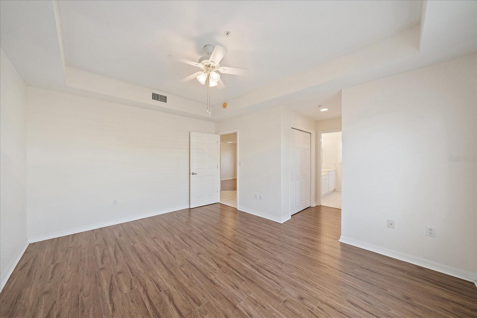 Image 16 of 50 For 6318 Grand Oak Circle 204