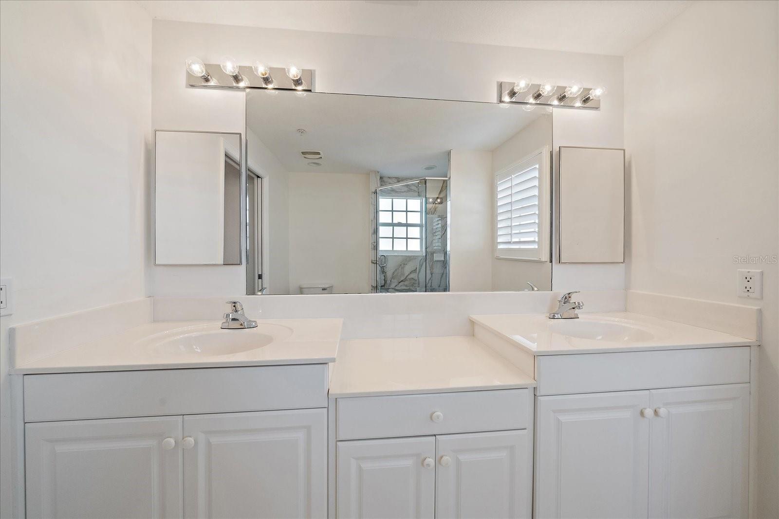 Image 18 of 50 For 6318 Grand Oak Circle 204