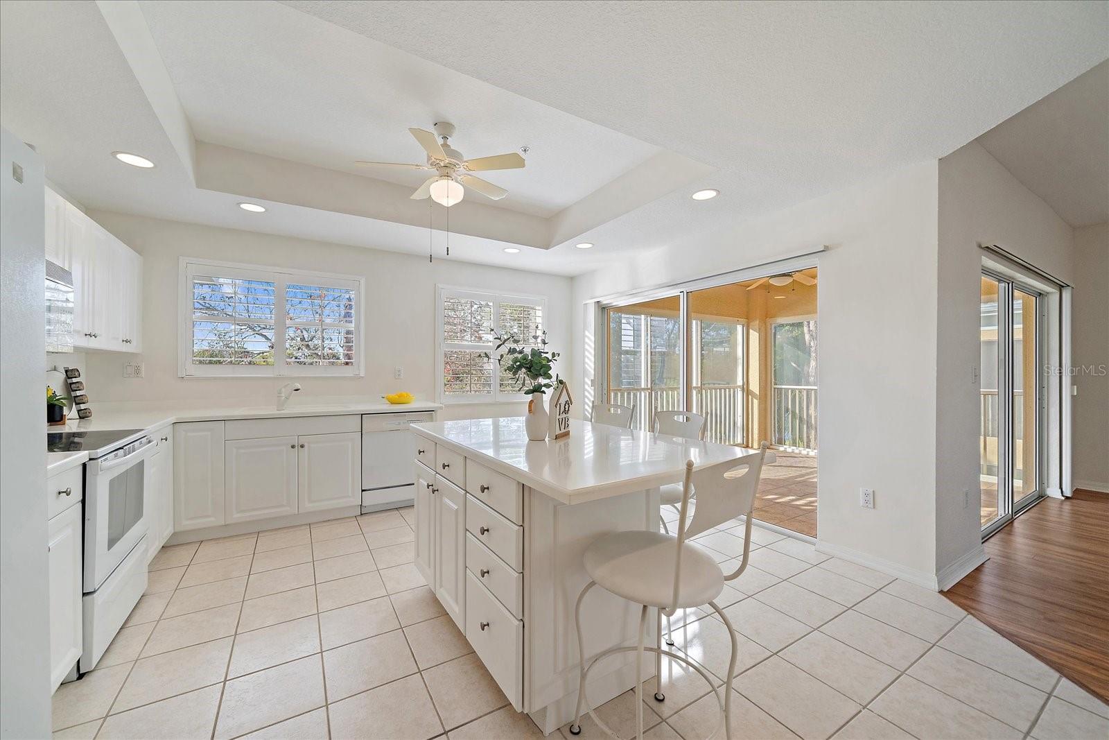 Image 9 of 50 For 6318 Grand Oak Circle 204