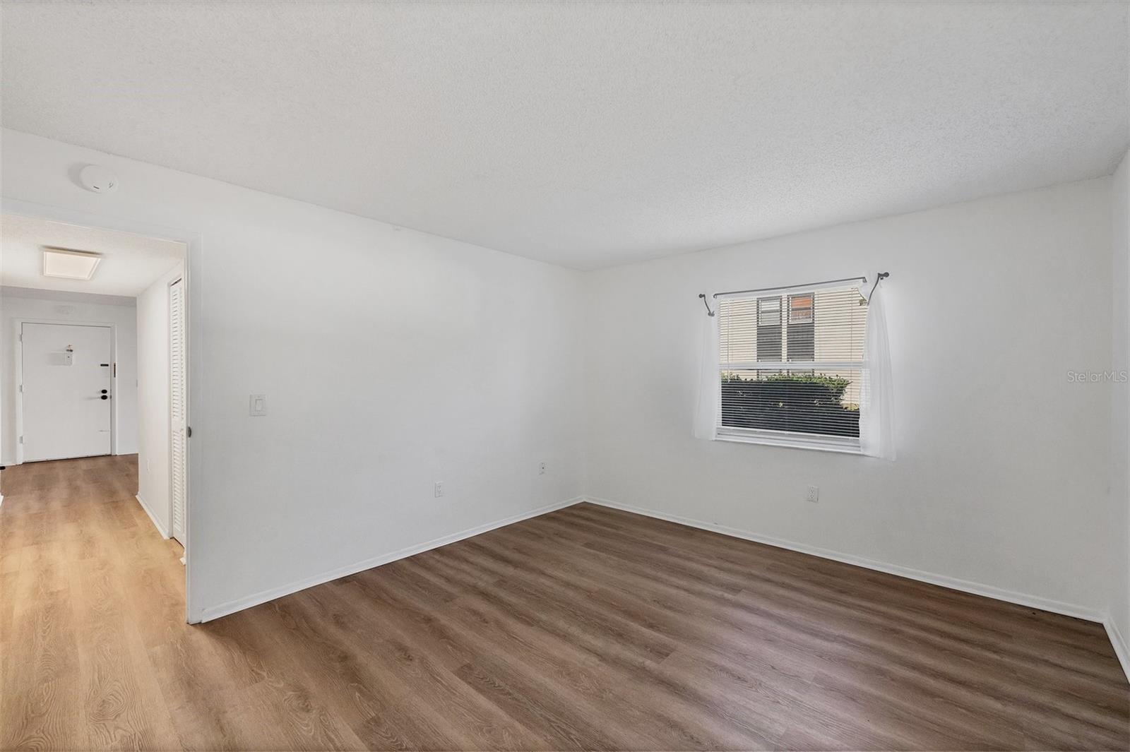 Image 12 of 31 For 3231 Beneva Road 103