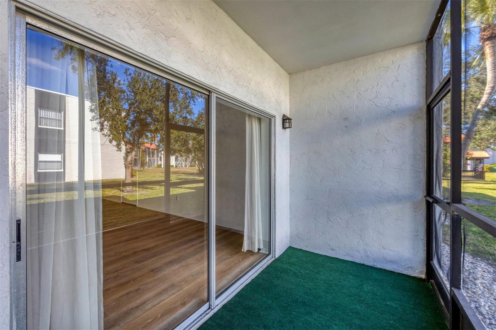 Image 19 of 31 For 3231 Beneva Road 103