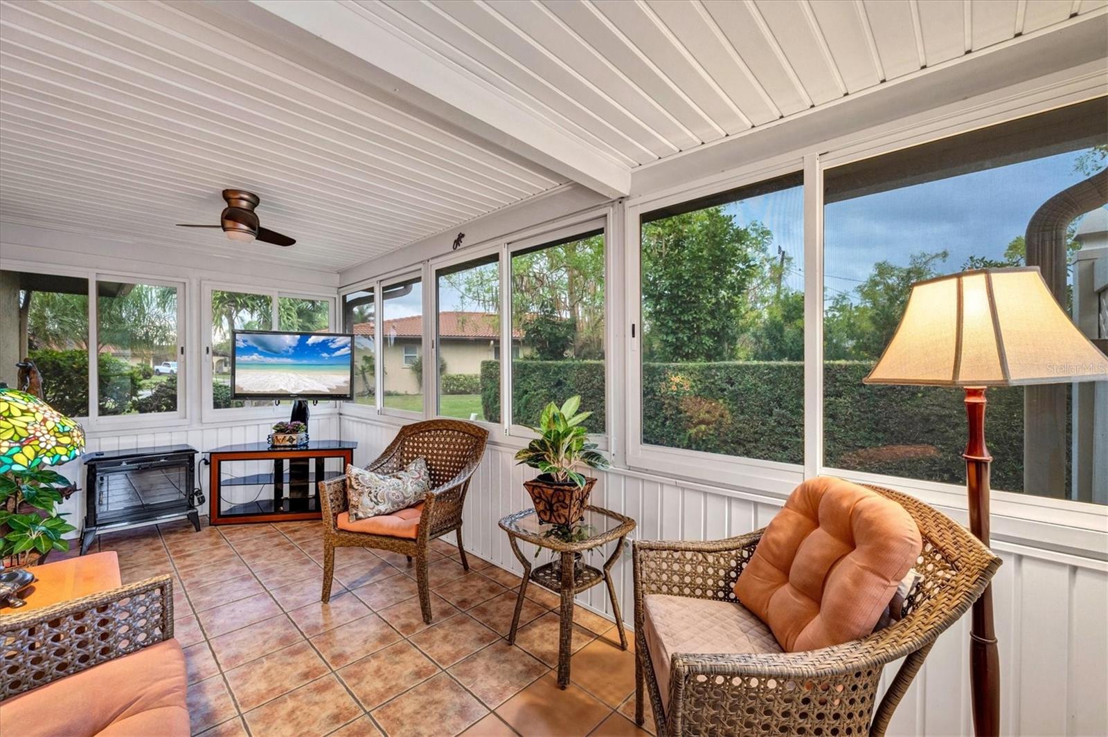 Image 21 of 38 For 6416 Mercer Road