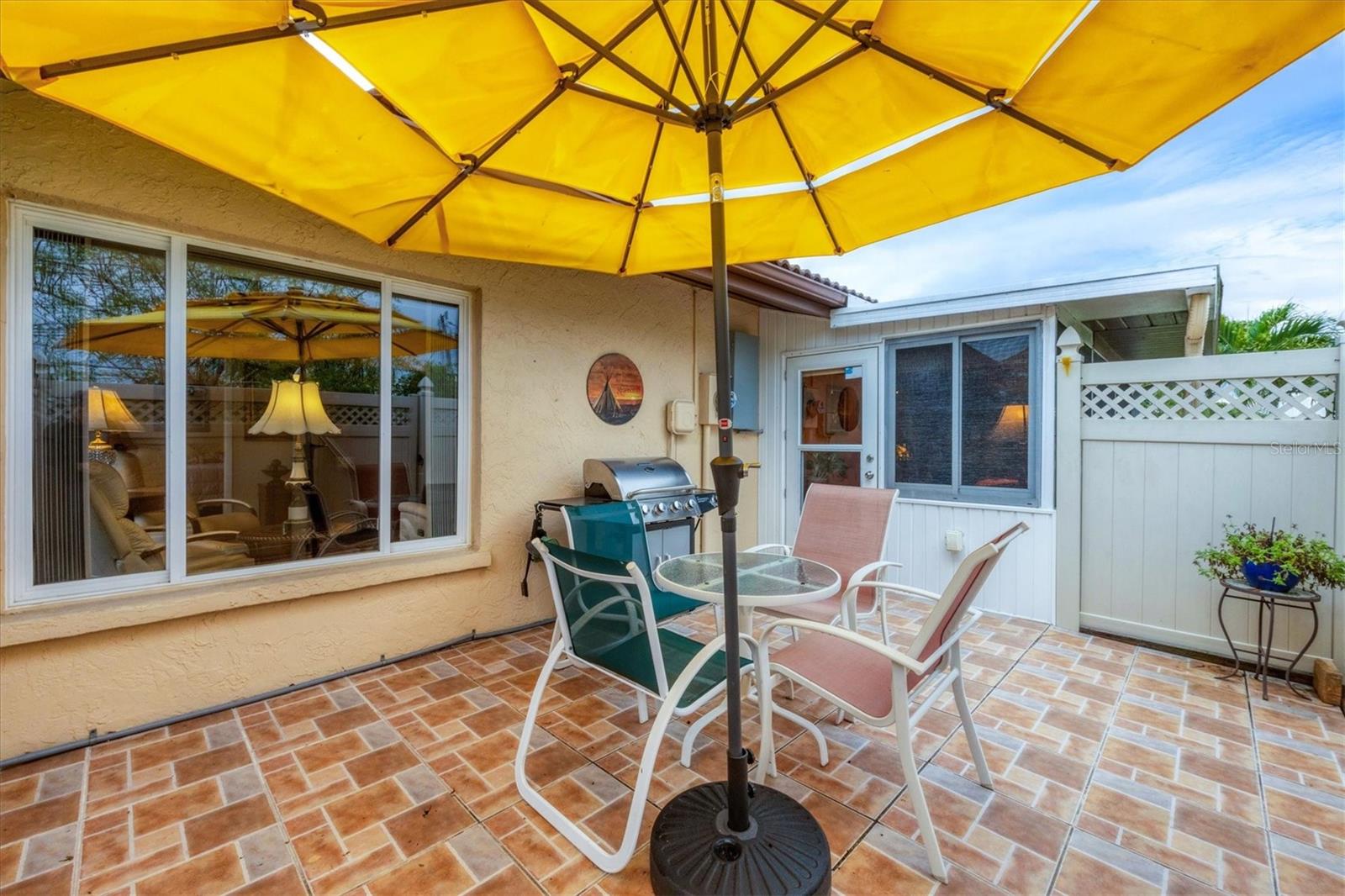 Image 25 of 38 For 6416 Mercer Road