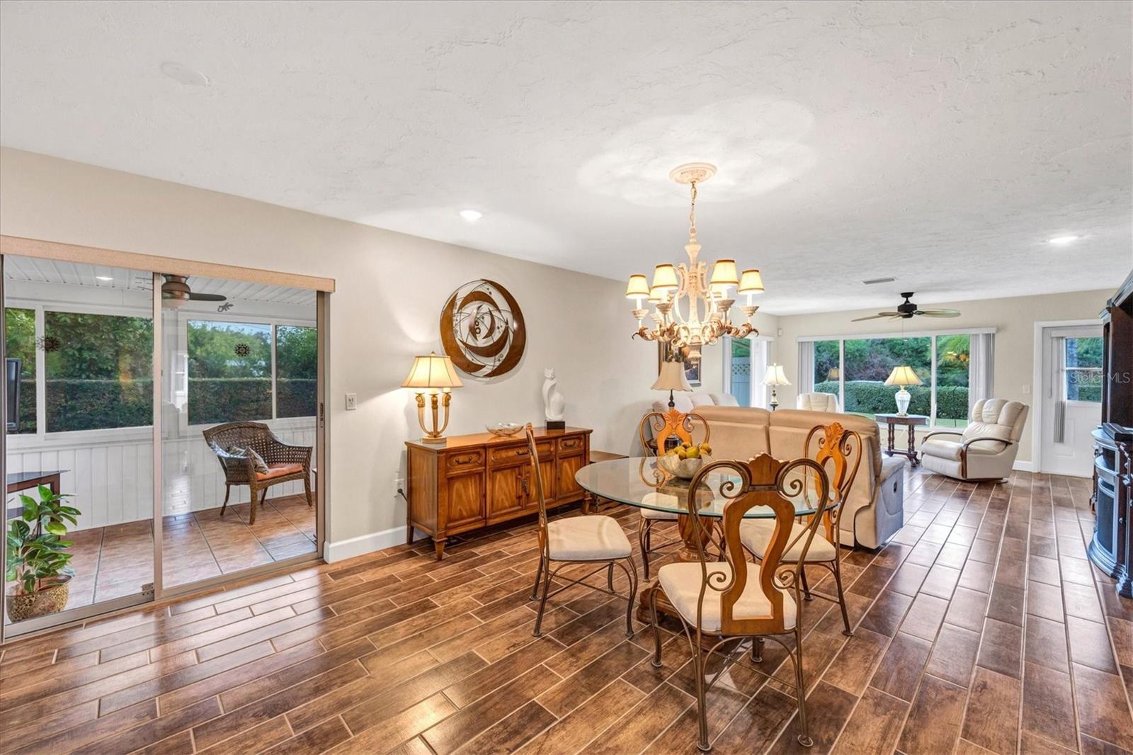 Image 8 of 38 For 6416 Mercer Road