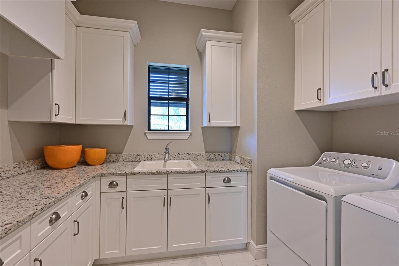 Image 26 of 57 For 11807 Rive Isle Run