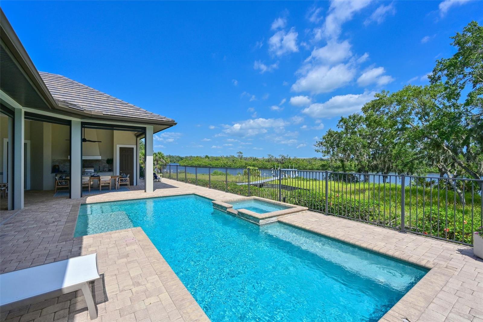 Image 29 of 57 For 11807 Rive Isle Run