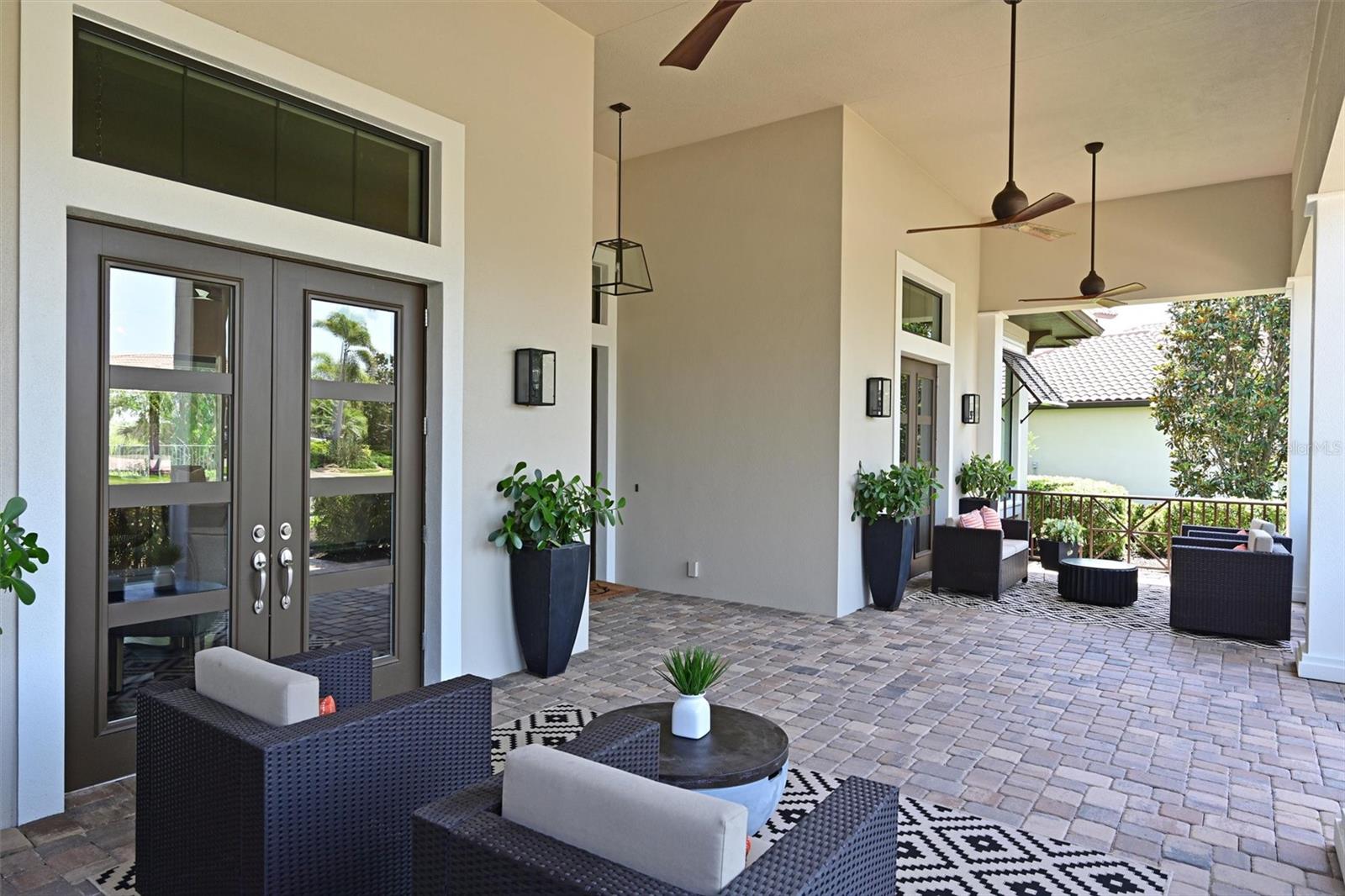 Image 4 of 57 For 11807 Rive Isle Run