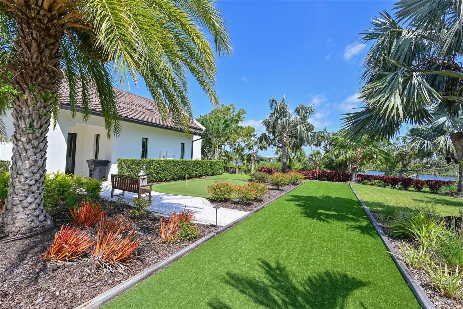 Image 42 of 57 For 11807 Rive Isle Run