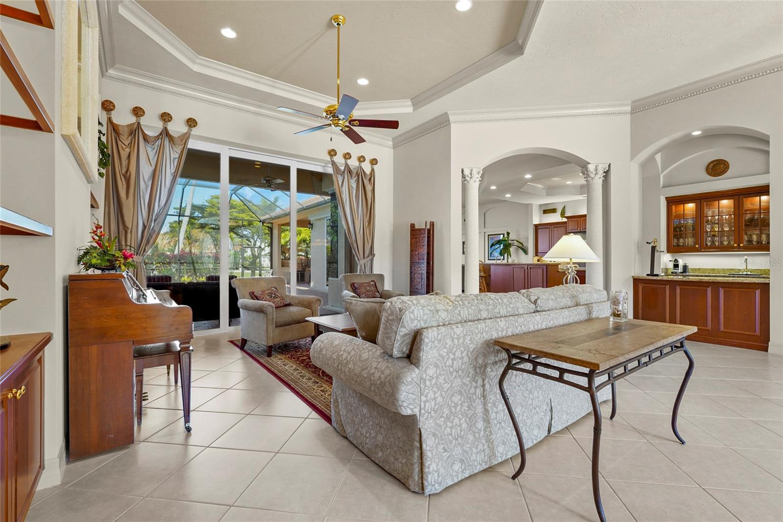 Image 8 of 87 For 6123 9th Avenue Circle Ne