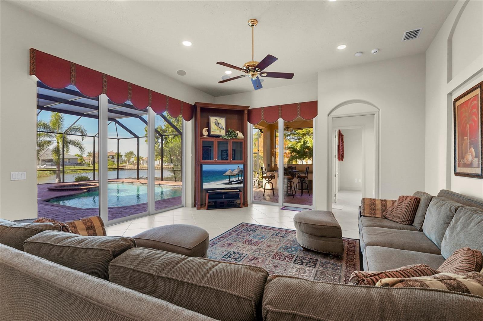 Image 9 of 87 For 6123 9th Avenue Circle Ne