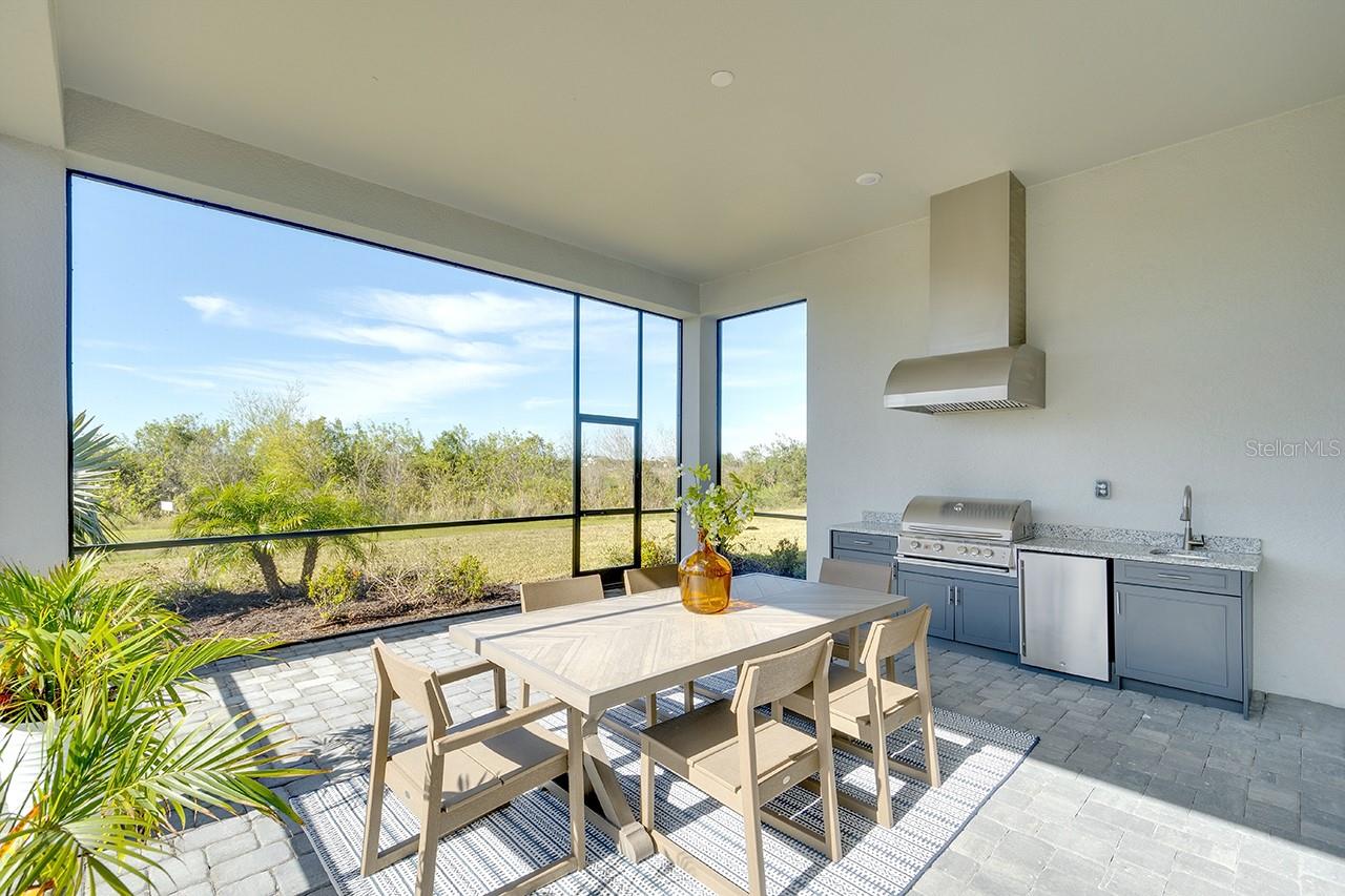 Image 17 of 38 For 8066 Redonda Loop