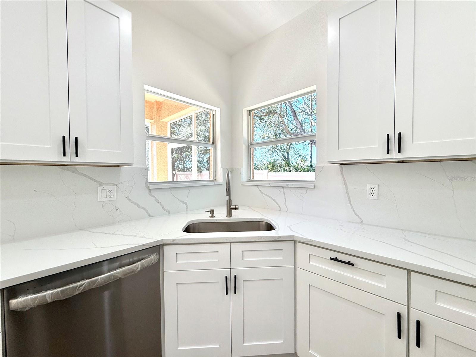 Image 13 of 25 For 4721 1st Avenue E 4721