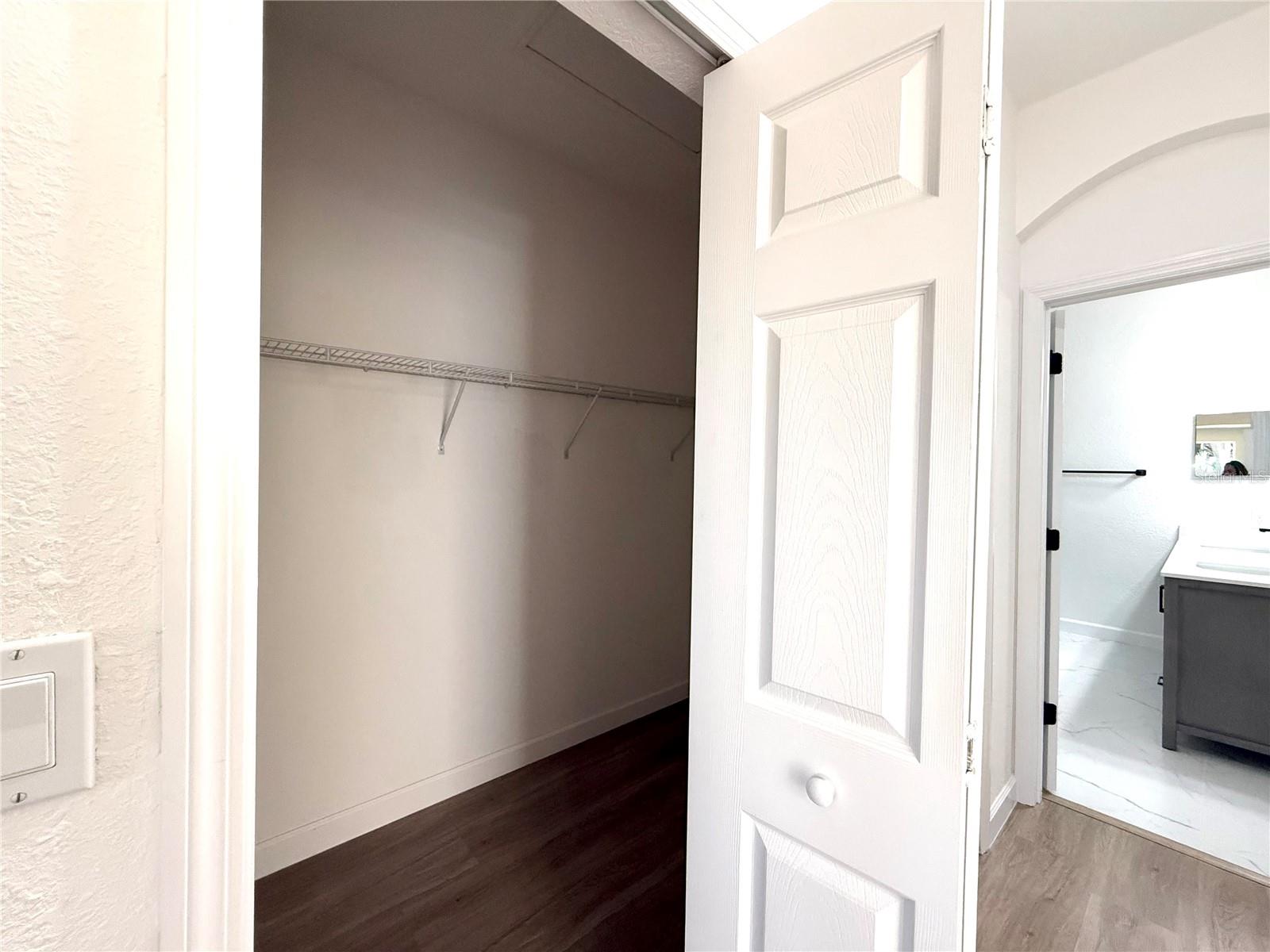 Image 19 of 25 For 4721 1st Avenue E 4721