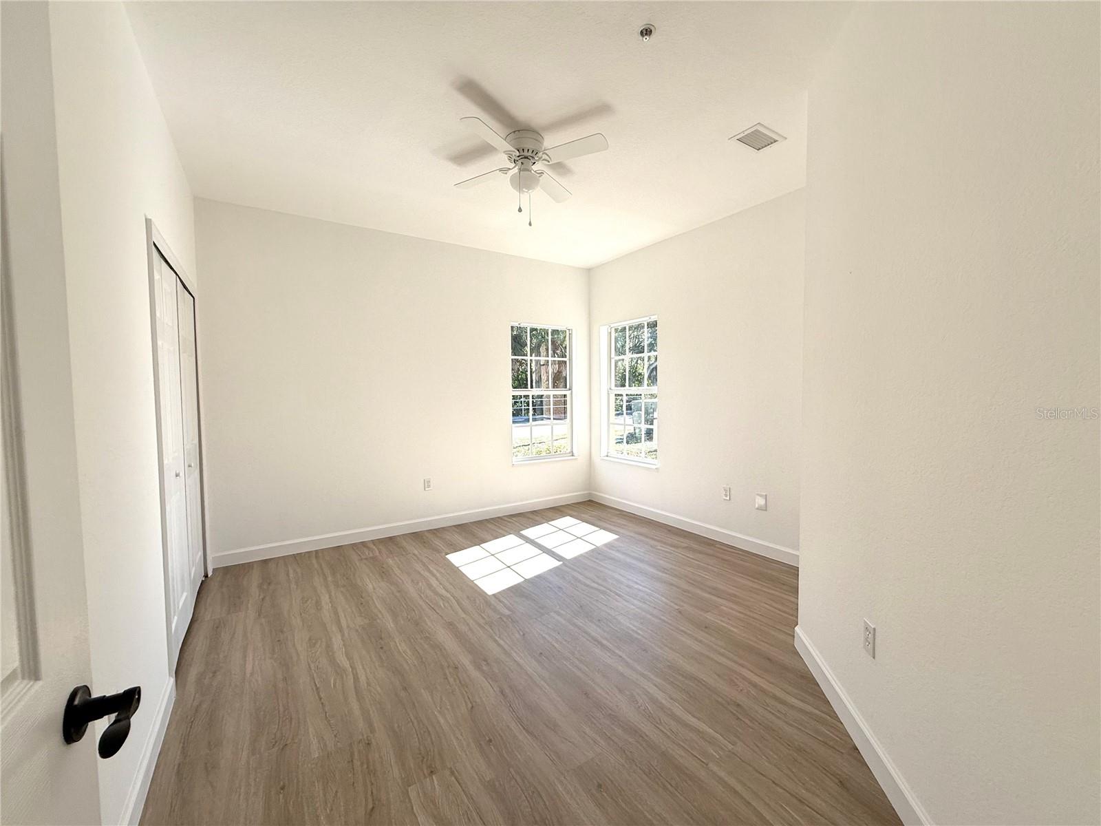 Image 20 of 25 For 4721 1st Avenue E 4721