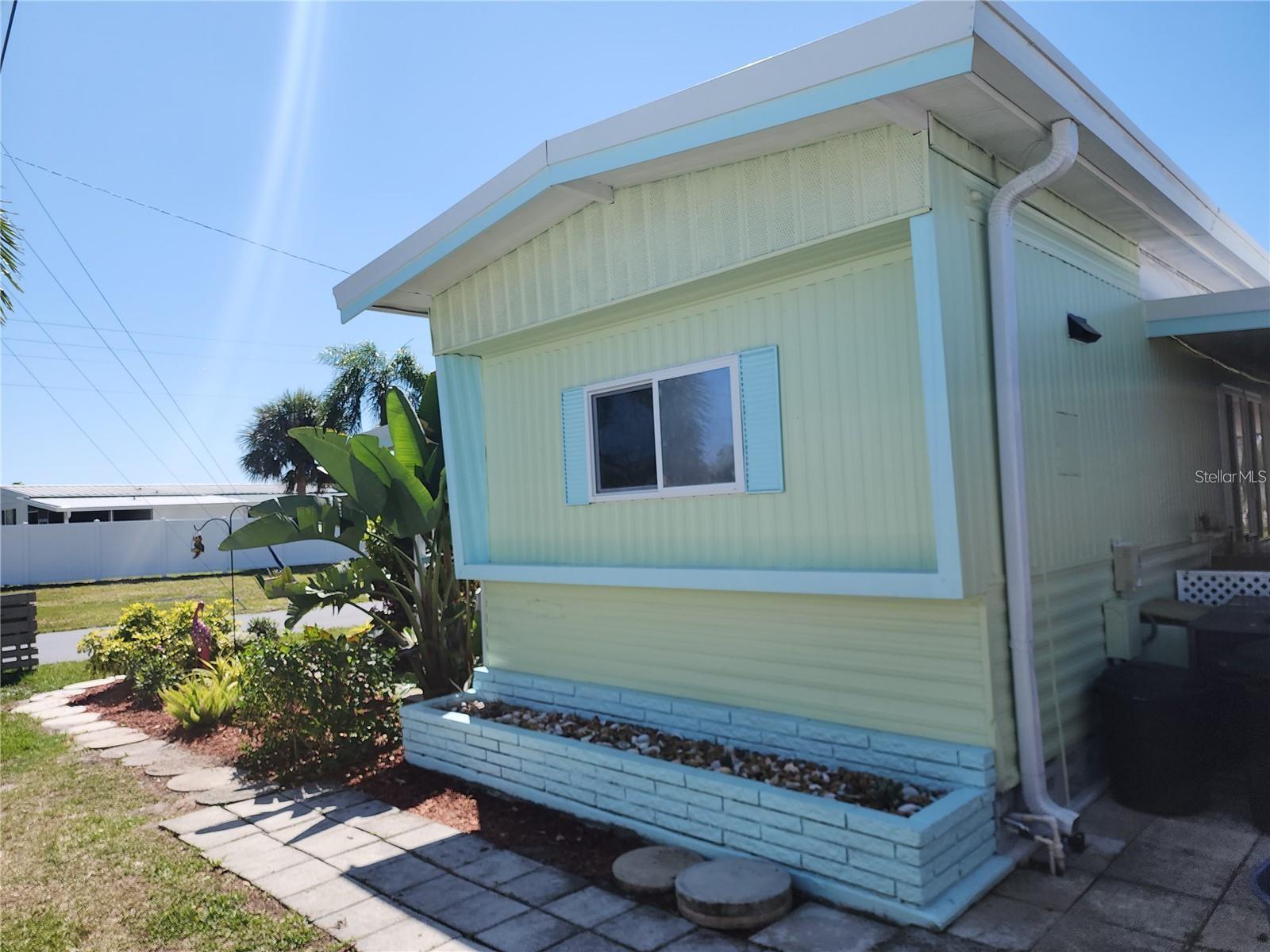 Image 18 of 23 For 1800 Englewood Road 159