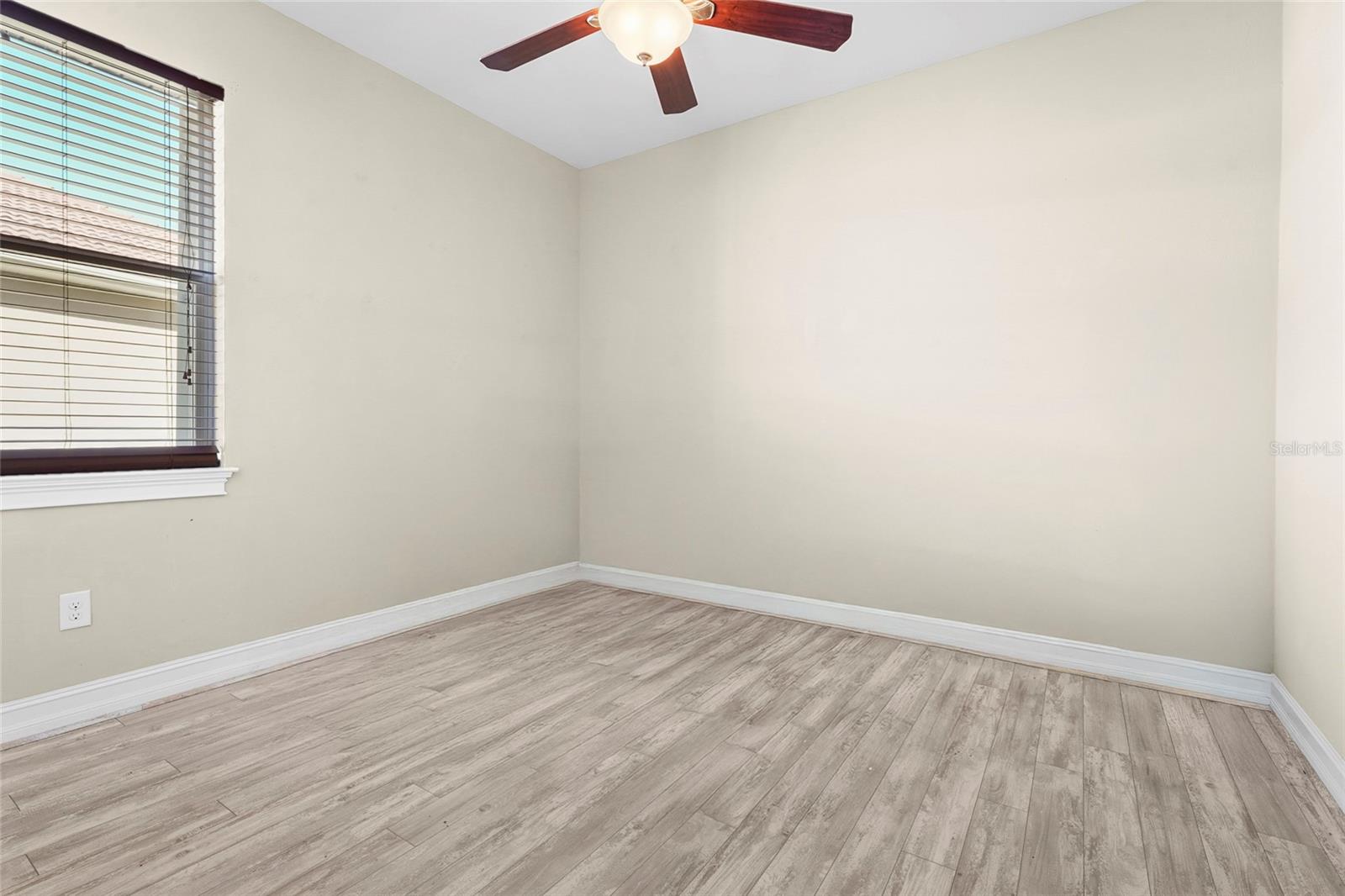 Image 42 of 85 For 7686 Raptor Court